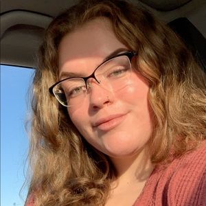 Meet your Posher, Brenna